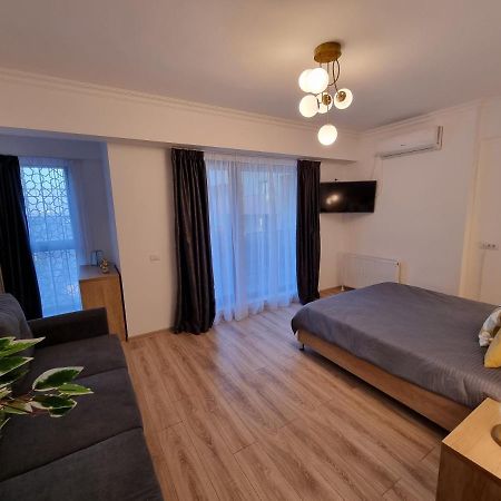 Breeze Studio Apartment Мамая Екстериор снимка