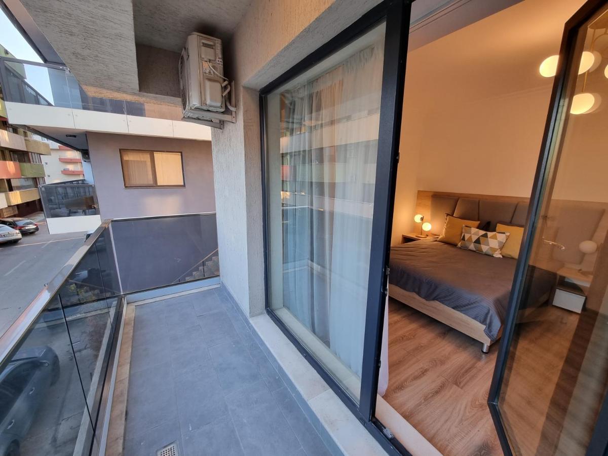 Breeze Studio Apartment Мамая Екстериор снимка