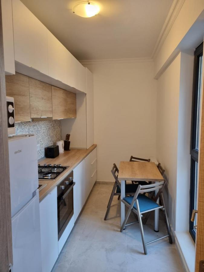 Breeze Studio Apartment Мамая Екстериор снимка